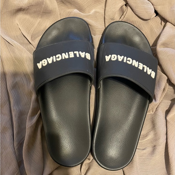 Balenciaga women pool slides - Picture 4 of 7
